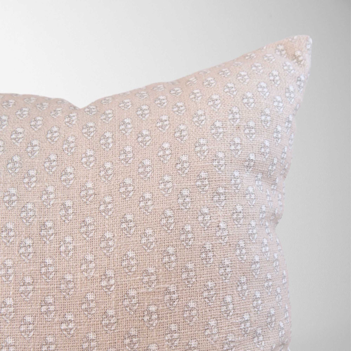 Seraphina Mughal Flower Pillow Cover w/ Down Alterantive Insert