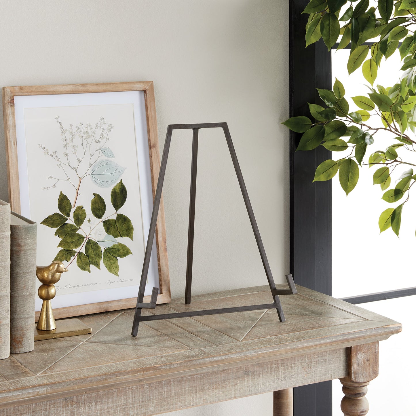 Logan Easel