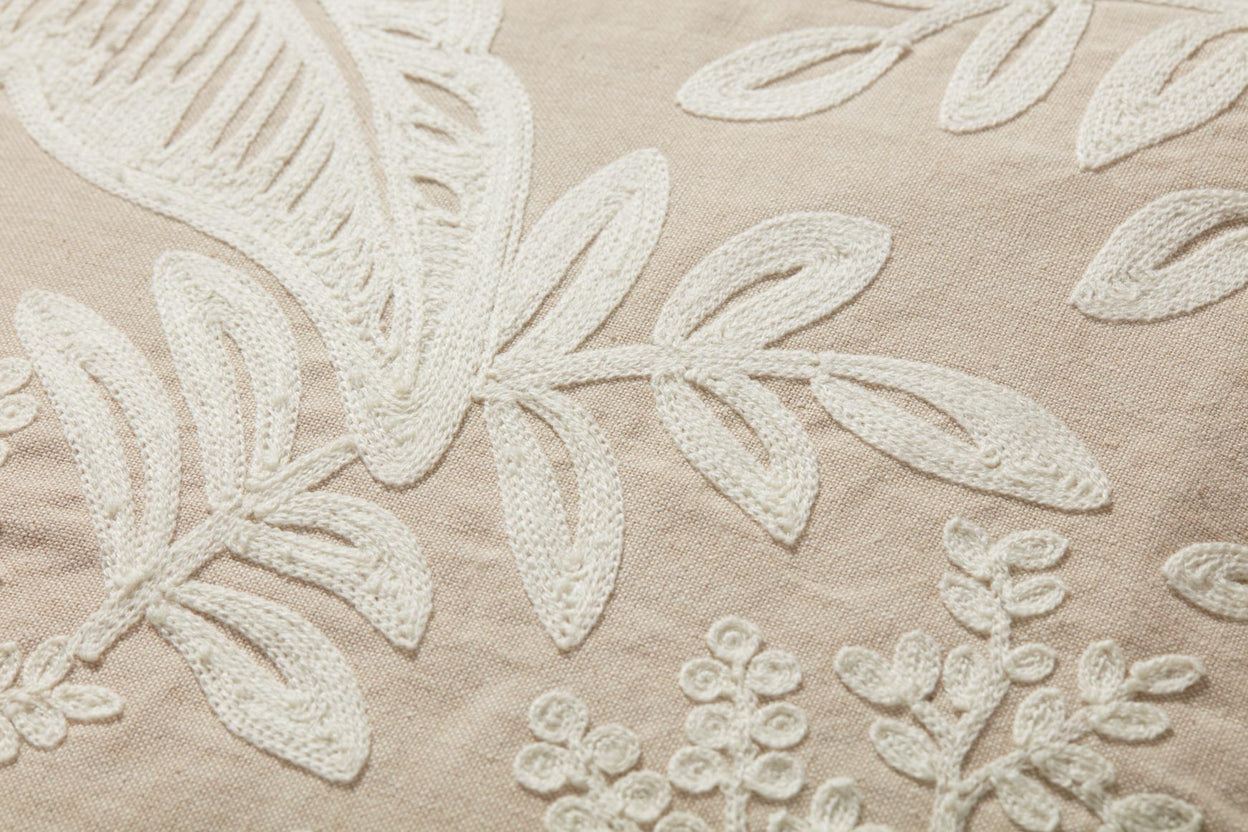 Soft Bloom Pillow - Cream