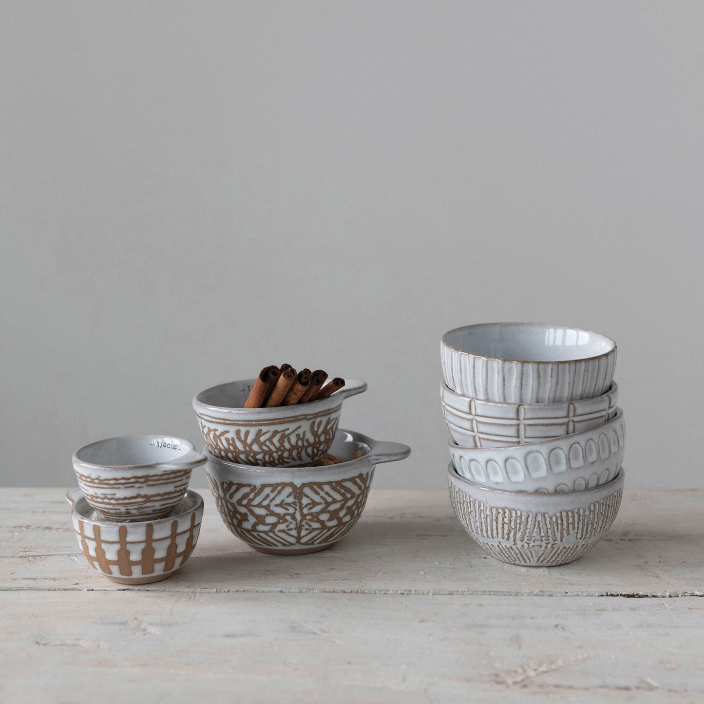 Measuring Cups with Wax Relief Pattern - Set of 4