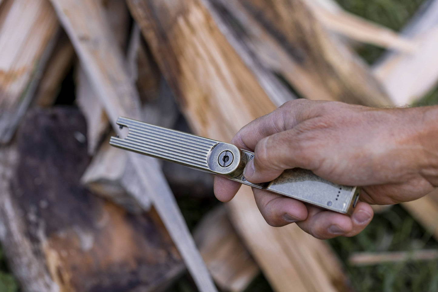 Pivot Arc Lighter