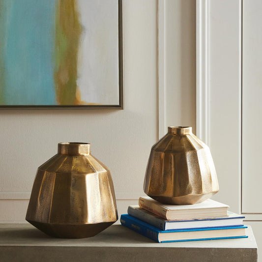 Emery Vase
