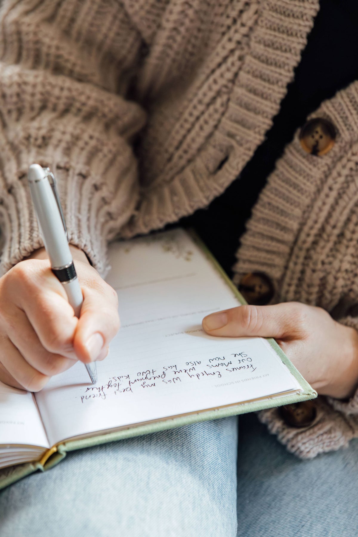 Mom's Story: A Memory and Keepsake Journal