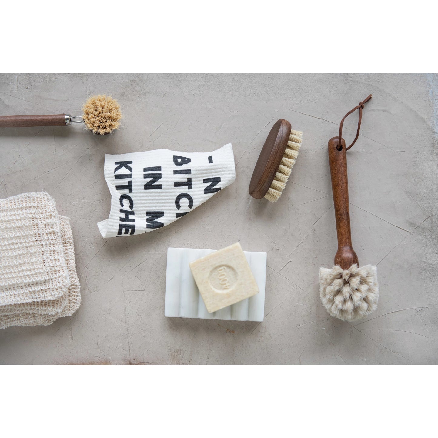 Beech wood Brush with Leather Tie