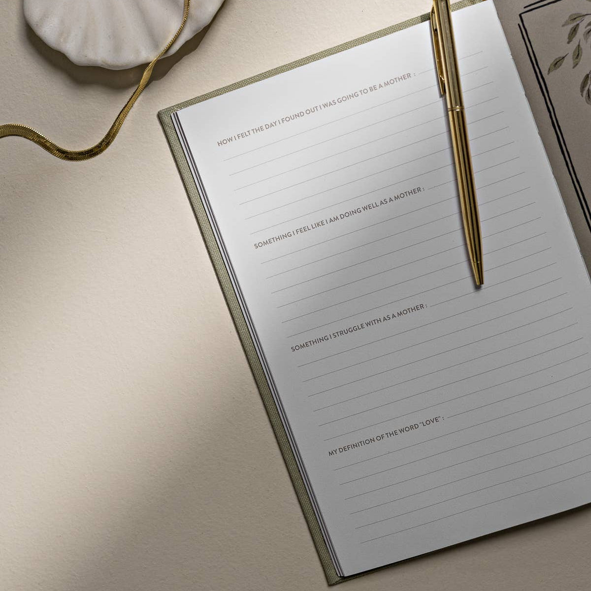 Mom's Story: A Memory and Keepsake Journal