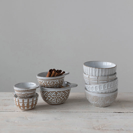 Measuring Cups with Wax Relief Pattern - Set of 4